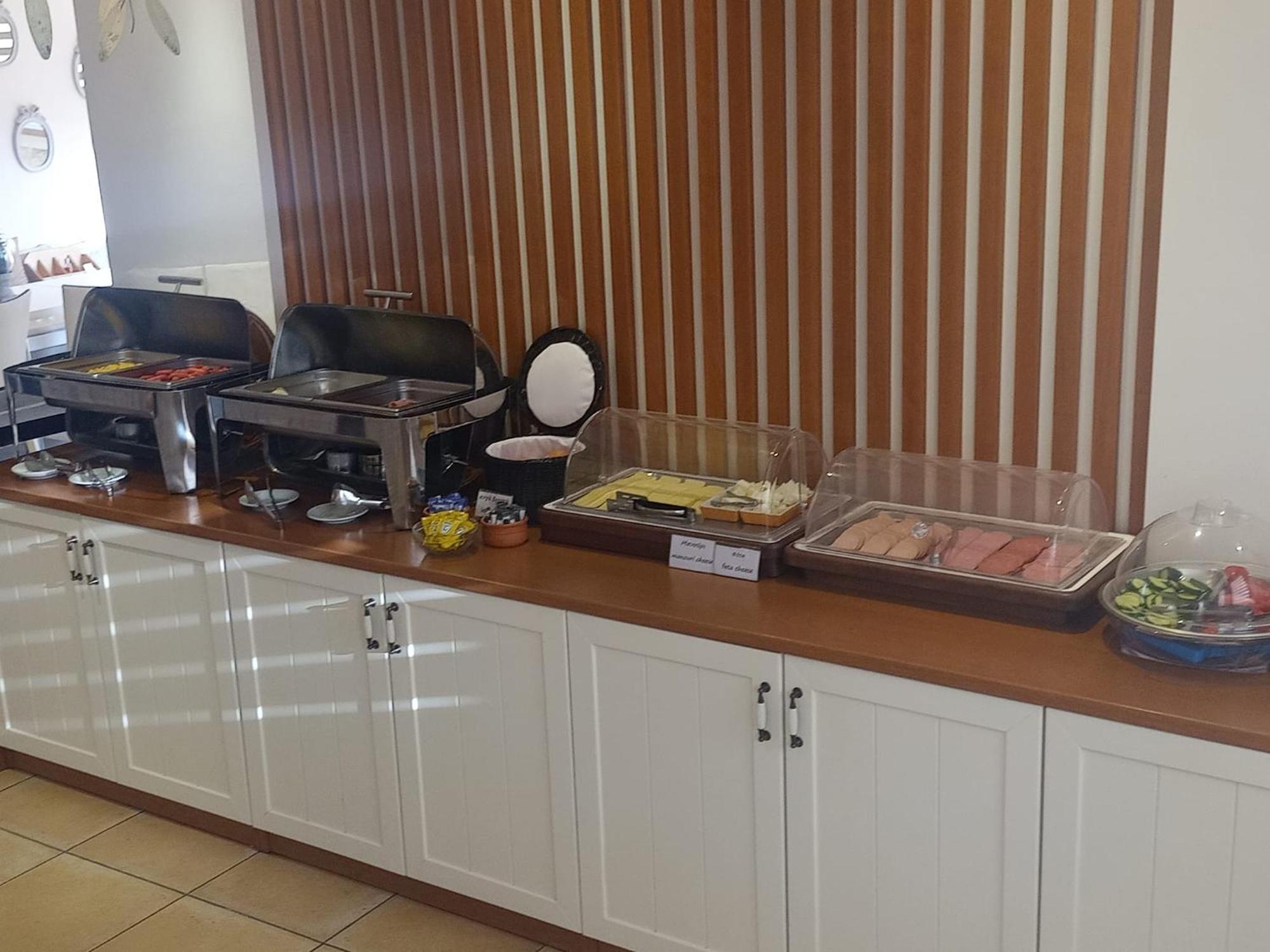 Aparthotel Areti 2*