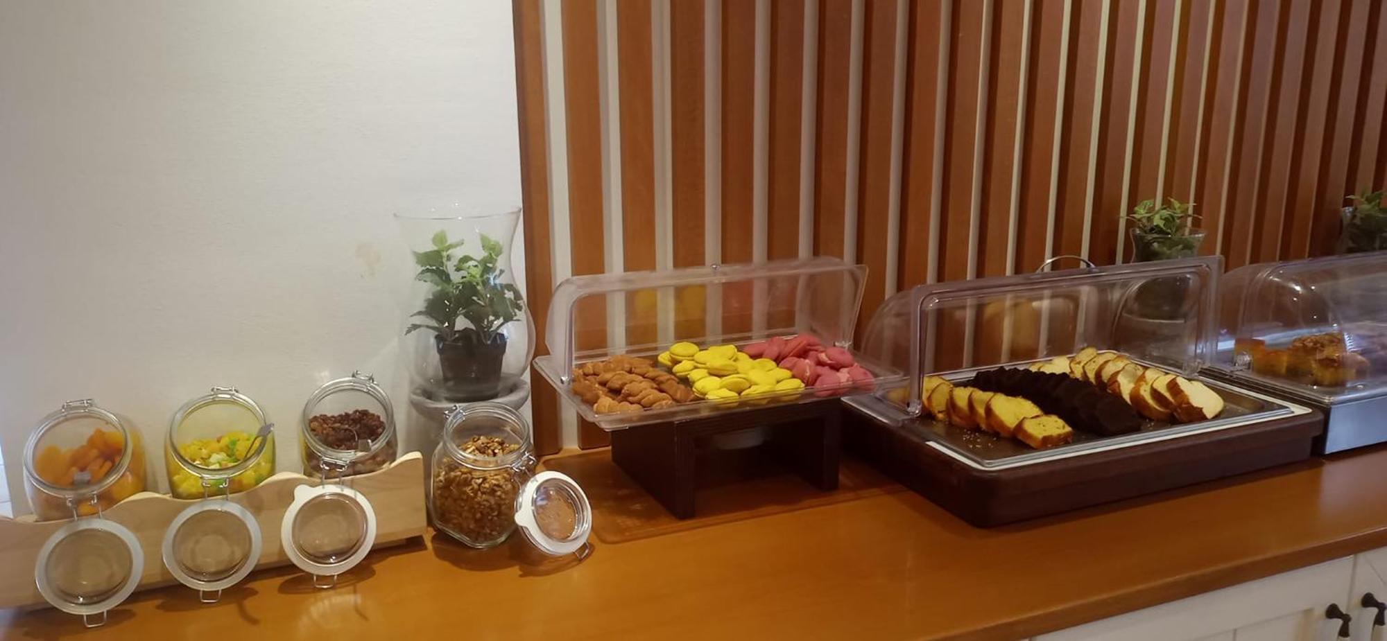 Areti Aparthotel 2*
